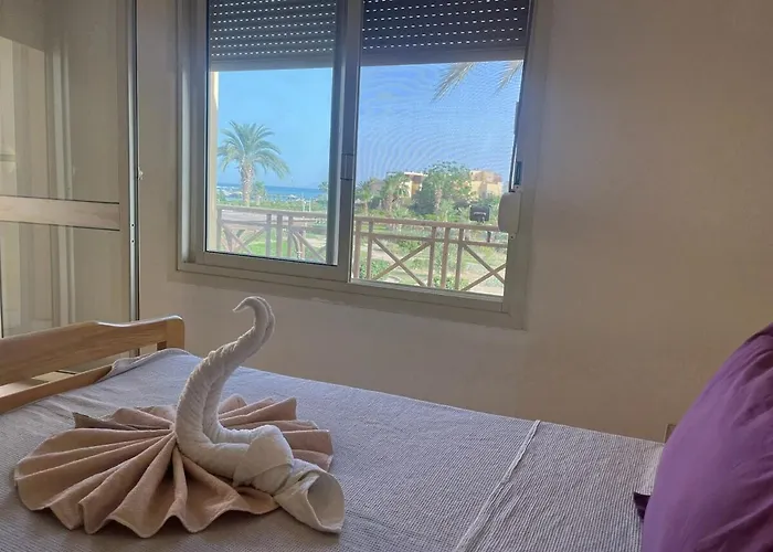 Villa Charming Beachside 5bdr In Einbay Ain Sukhna