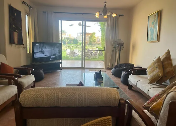 Charming Beachside 5bdr In Einbay * Ain Sukhna