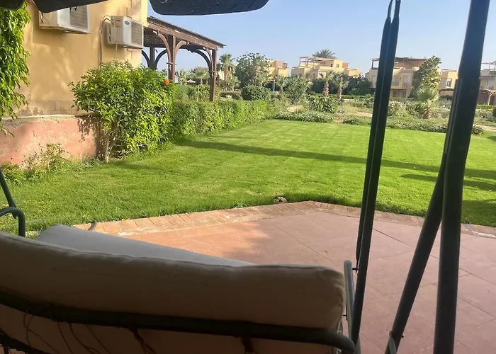 Charming Beachside 5bdr In Einbay Villa