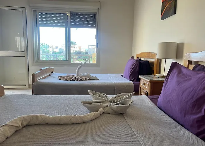 Charming Beachside 5bdr In Einbay Villa *